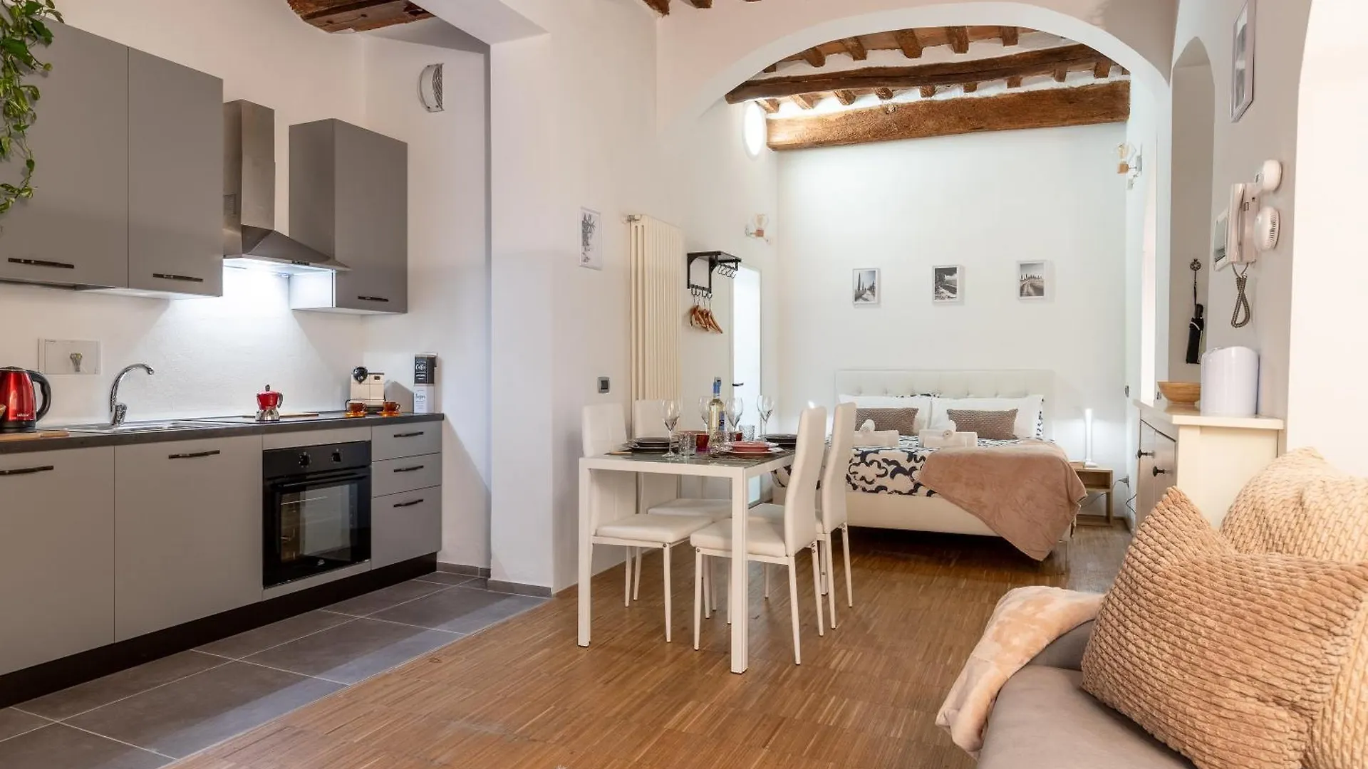 Pisa Central Lovely Studio Near Palazzo Blu Apartment